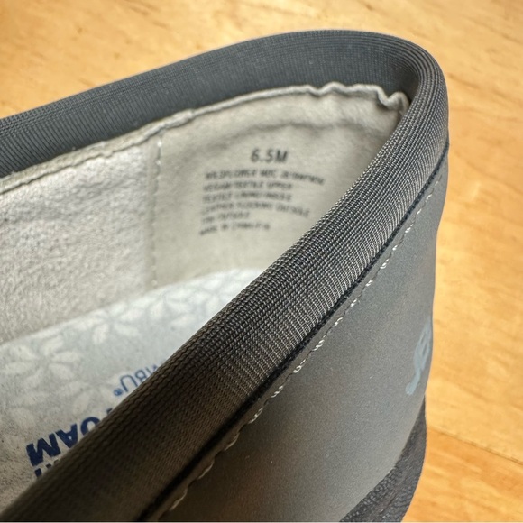 JBU Charcoal Cut-Out Slip-Ons. Size 6.5 - Picture 8 of 9